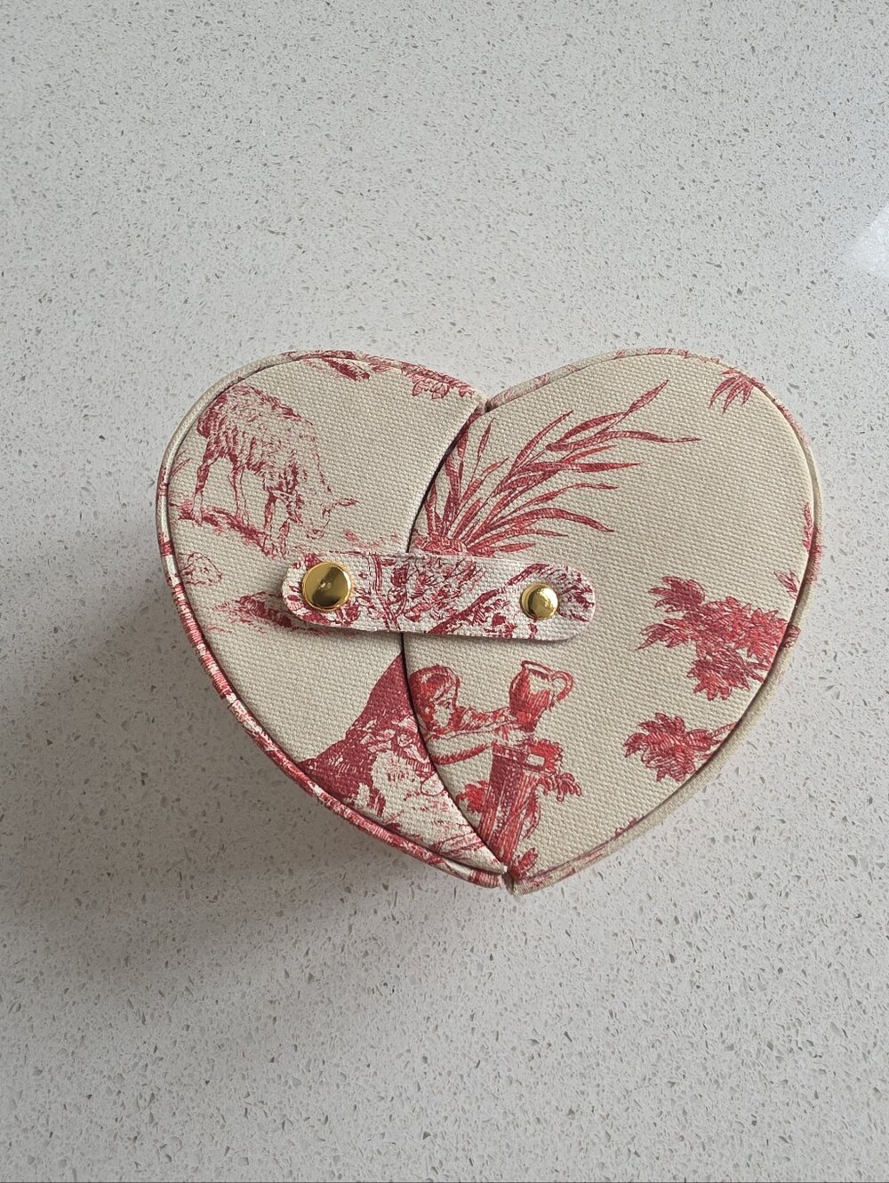 Wolf Designs Heart Shaped Jewelry Box Red Toile Fabric Gold Snap Vintage